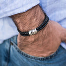 PULSEIRA DE COURO COM NOMES™ PERSONALIZADO - PRESENTE ESPECIAL PARA OS PAPAIS